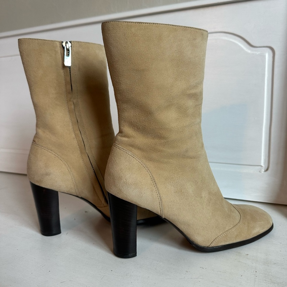 CHANEL Tan Heeled Leather Suede Boots